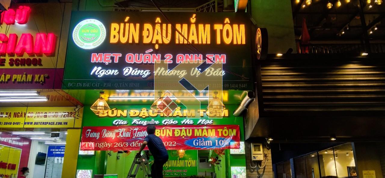 Bảng hiệu Bảng hiệu